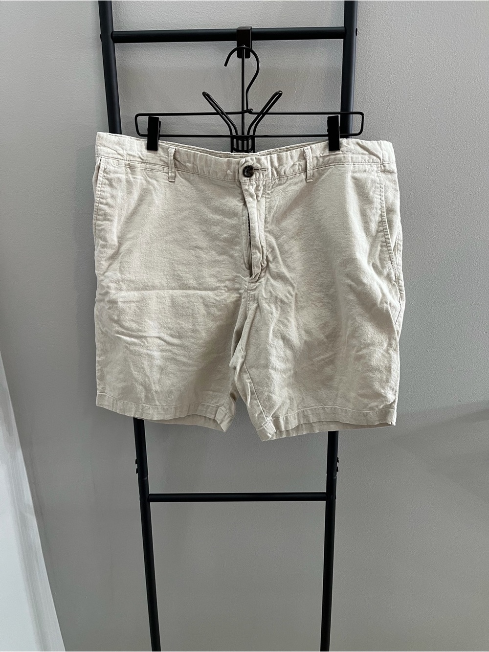 Goodfellow & Co Beige Flat Front Men’s Shorts
